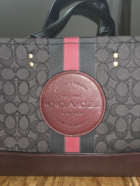 Coach Handbags - NWT COACH DEMPSEY TOTE
